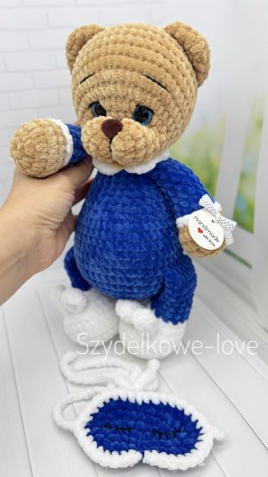 SZYDEŁKOWE LOVE maskotki premium