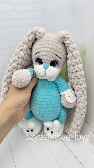 SZYDEŁKOWE LOVE maskotki premium