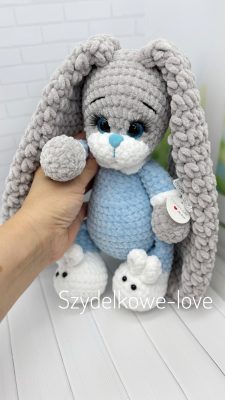 SZYDEŁKOWE LOVE maskotki premium Ręcznie robione pluszaki maskotki na szydełku premium handmade mascots Szydełkowe Love to zabawki maskotki z hipoalergicznej włóczki To w 100 rękodzieło