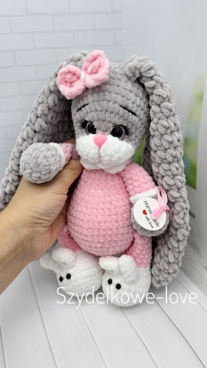 SZYDEŁKOWE LOVE maskotki premium