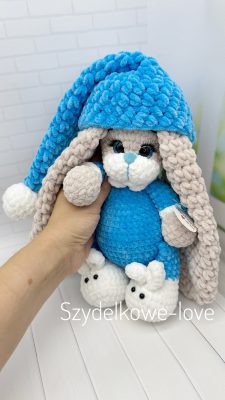 SZYDEŁKOWE LOVE maskotki premium Ręcznie robione pluszaki maskotki na szydełku premium handmade mascots Szydełkowe Love to zabawki maskotki z hipoalergicznej włóczki To w 100 rękodzieło