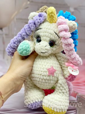 SZYDEŁKOWE LOVE maskotki premium Ręcznie robione pluszaki maskotki na szydełku premium handmade mascots Szydełkowe Love to zabawki maskotki z hipoalergicznej włóczki To w 100 rękodzieło