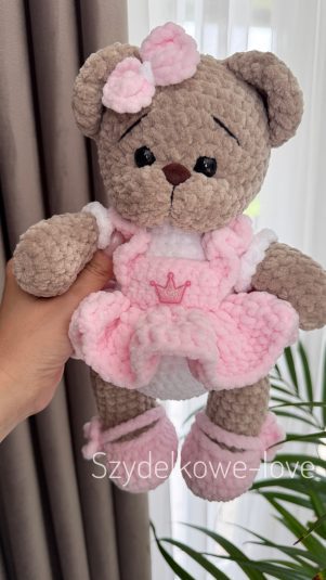 SZYDEŁKOWE LOVE maskotki premium