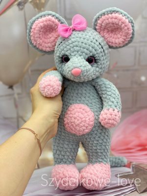 SZYDEŁKOWE LOVE maskotki premium Ręcznie robione pluszaki maskotki na szydełku premium handmade mascots Szydełkowe Love to zabawki maskotki z hipoalergicznej włóczki To w 100 rękodzieło