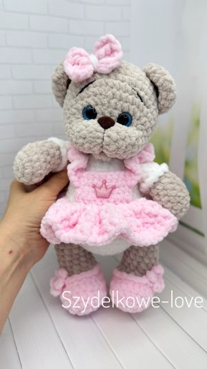 SZYDEŁKOWE LOVE maskotki premium