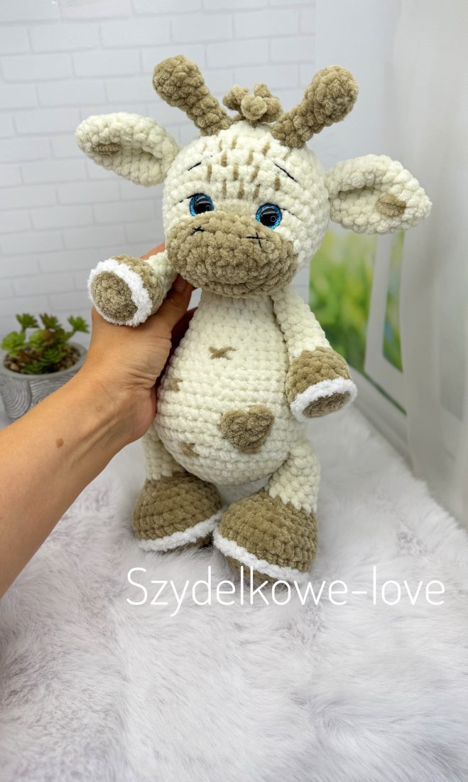 SZYDEŁKOWE LOVE maskotki premium Żyrafa wykonany szydełkiem SZYDEŁKOWE LOVE maskotki premium