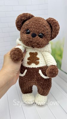 SZYDEŁKOWE LOVE maskotki premium Ręcznie robione pluszaki maskotki na szydełku premium handmade mascots Szydełkowe Love to zabawki maskotki z hipoalergicznej włóczki To w 100 rękodzieło