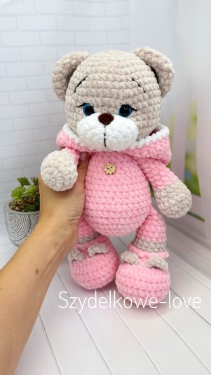 SZYDEŁKOWE LOVE maskotki premium Ręcznie robione pluszaki maskotki na szydełku premium handmade mascots Szydełkowe Love to zabawki maskotki z hipoalergicznej włóczki To w 100 rękodzieło